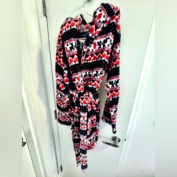 Cozy Winter Patterned Robe - Picture 1 of 4